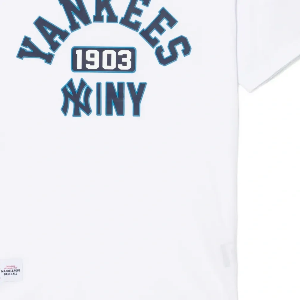 Футболка с логотипом MLB