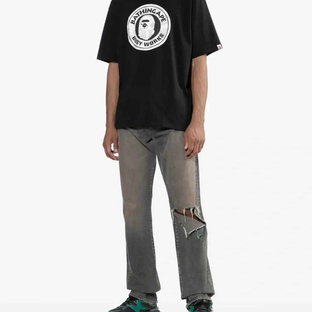 Футболка с логотипом