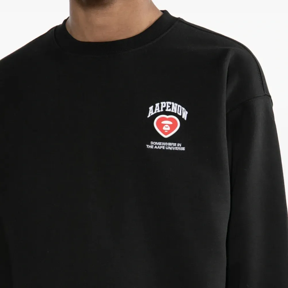 Толстовка с нашивкой-логотипом