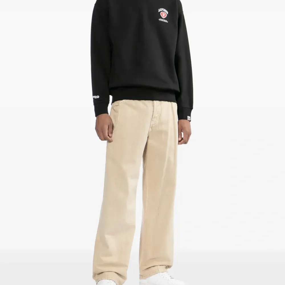 Толстовка с нашивкой-логотипом