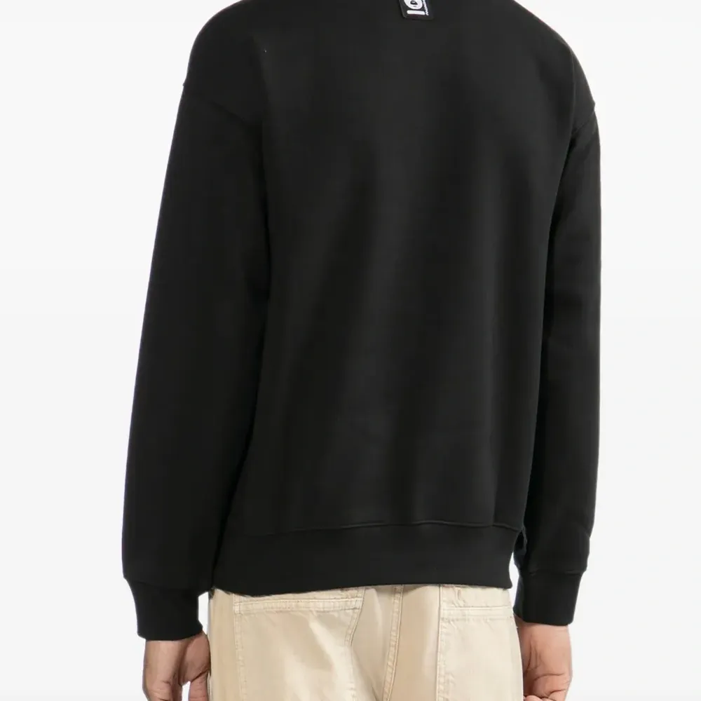 Толстовка с нашивкой-логотипом