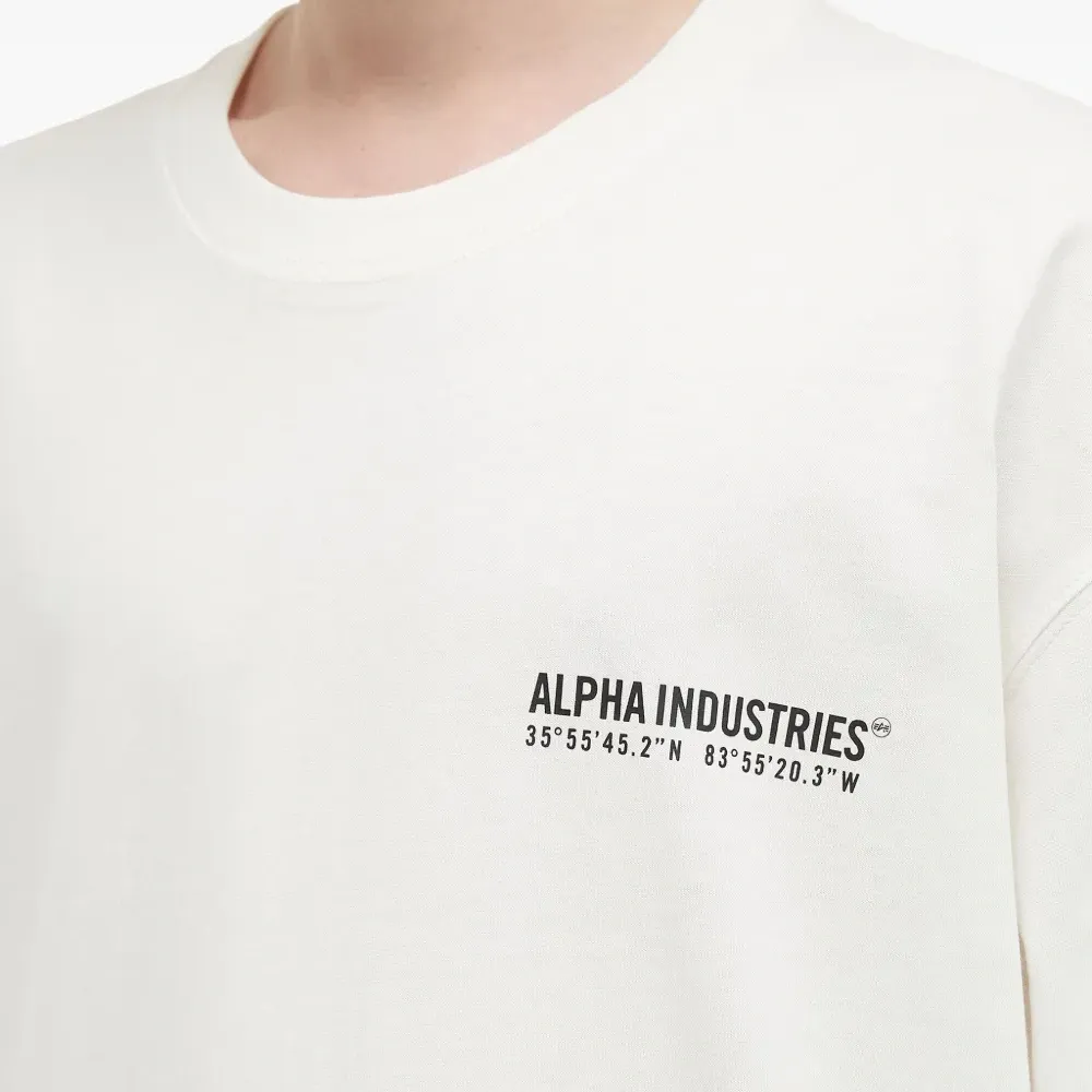 Футболка с графическим принтом и логотипом