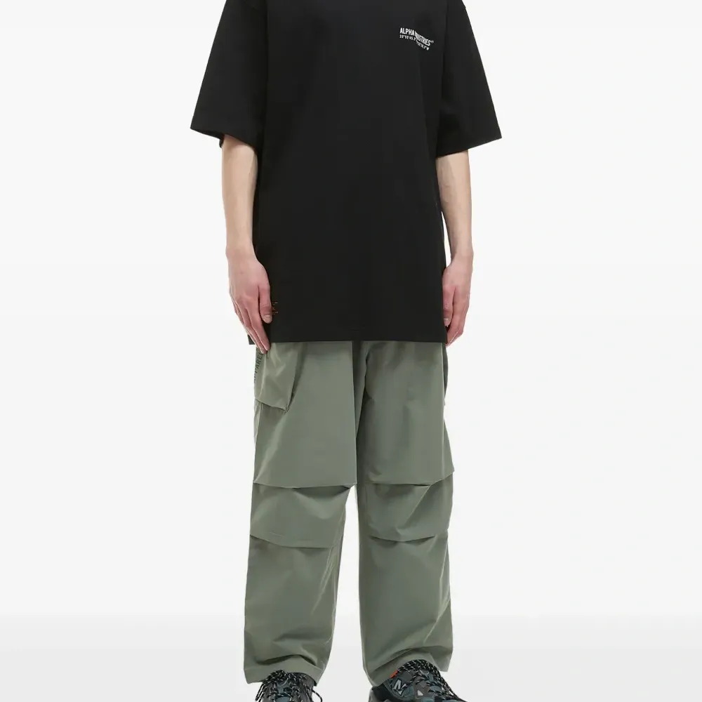 Футболка с логотипом