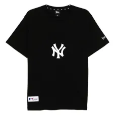 Футболка с логотипом