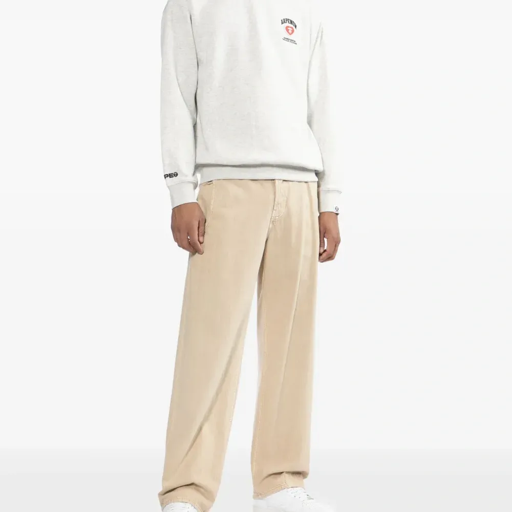 Толстовка с нашивкой-логотипом