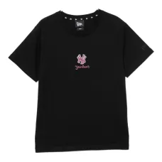 Футболка с вышитым логотипом