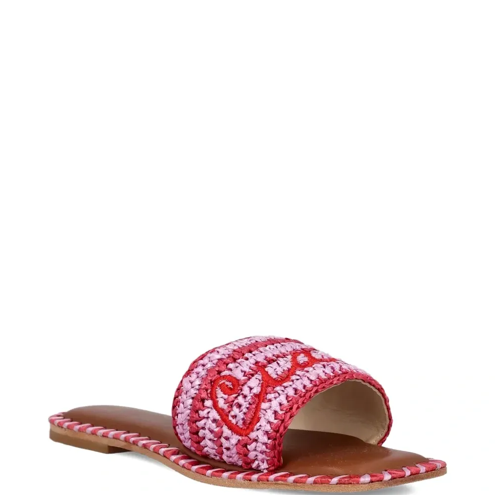 Сандалии из рафии с вышивкой на верхней части