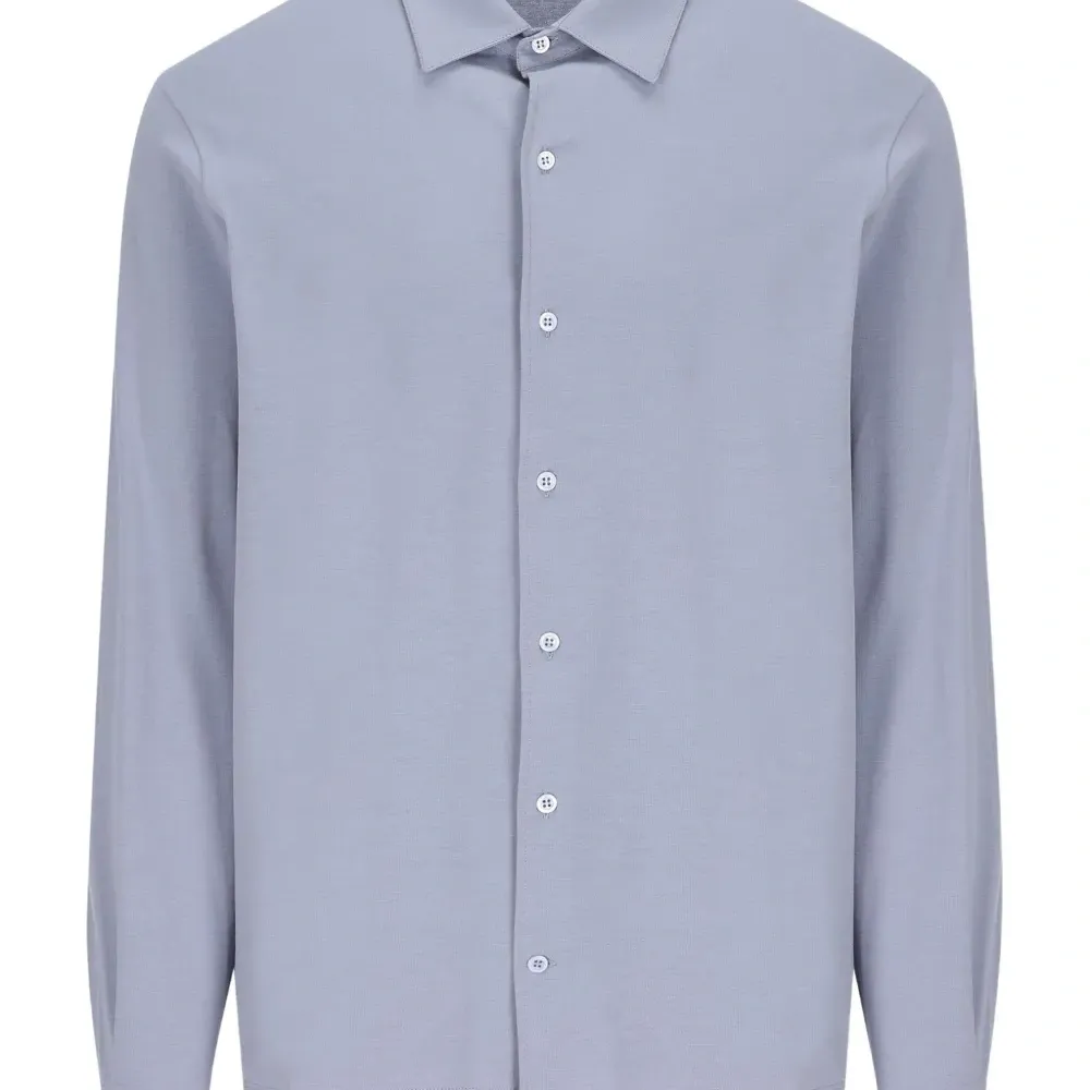 Рубашка с манжетами на пуговицах