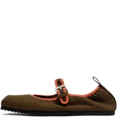 Балетки с ремешком и пряжкой