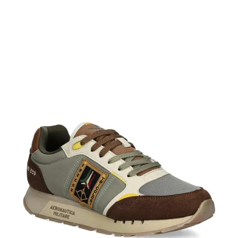 Кеды с нашивкой-логотипом Кеды с нашивкой-логотипом