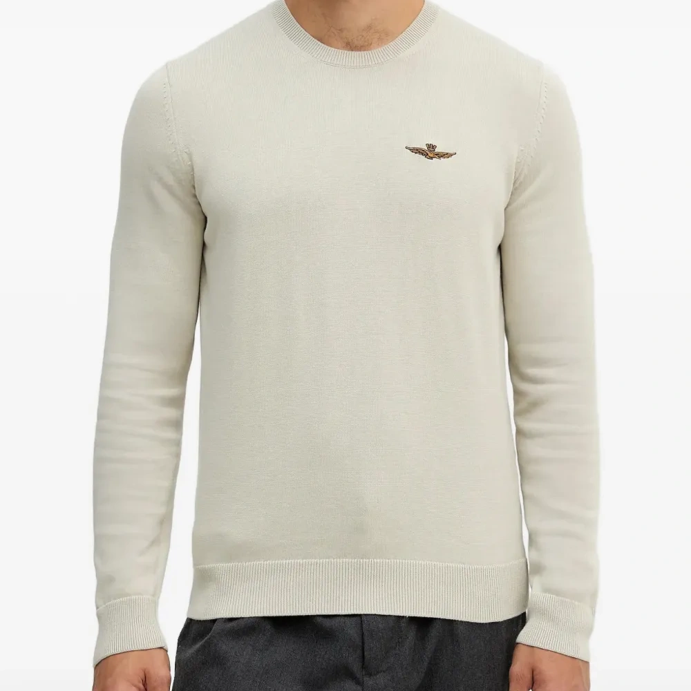 Вышитый свитер