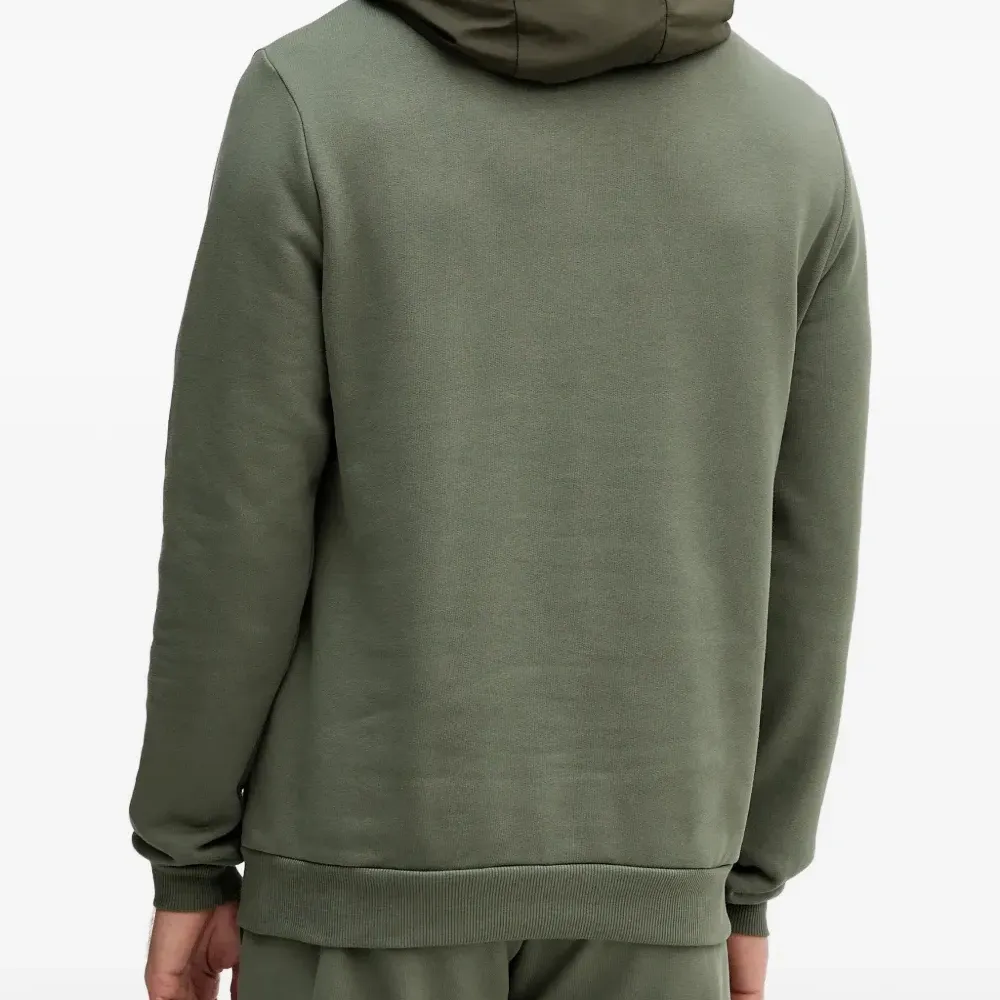 Худи с нагрудным карманом