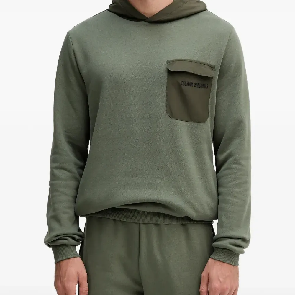 Худи с нагрудным карманом