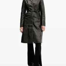 Пальто на пуговицах с поясом