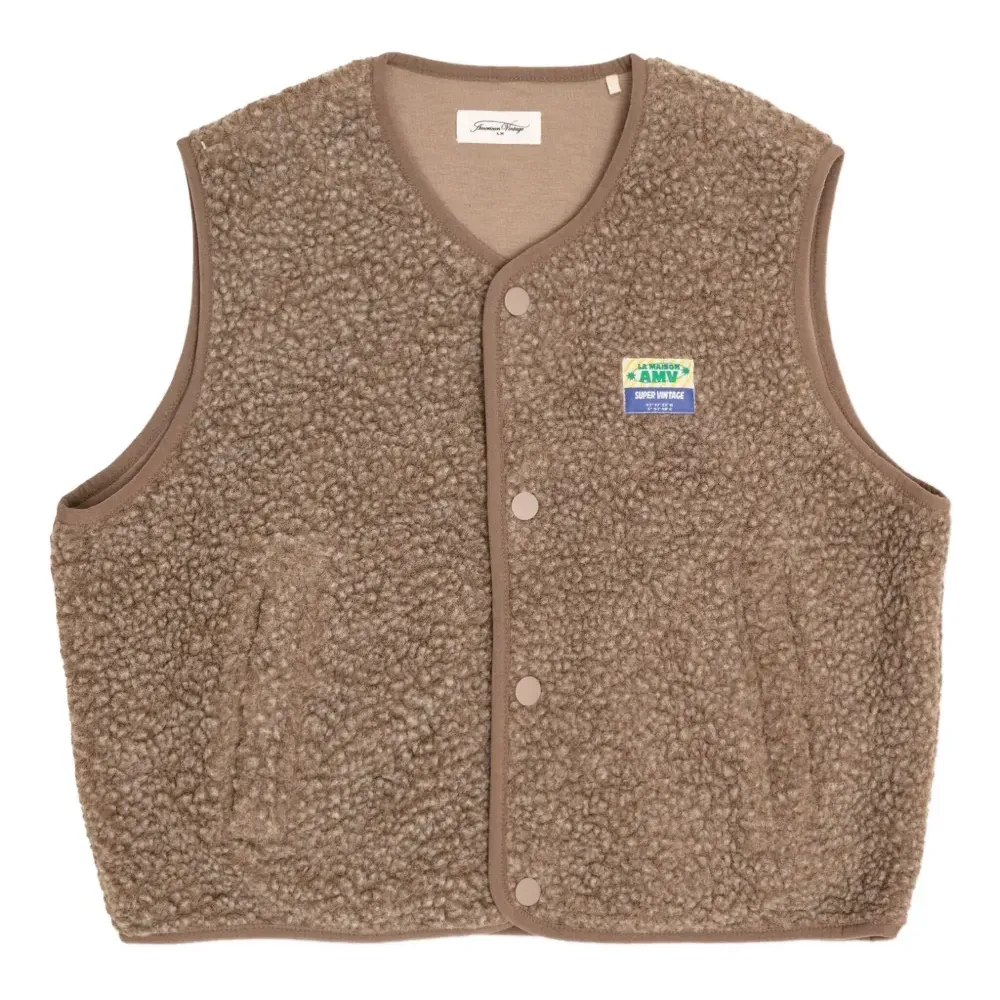 Жилет на пуговицах