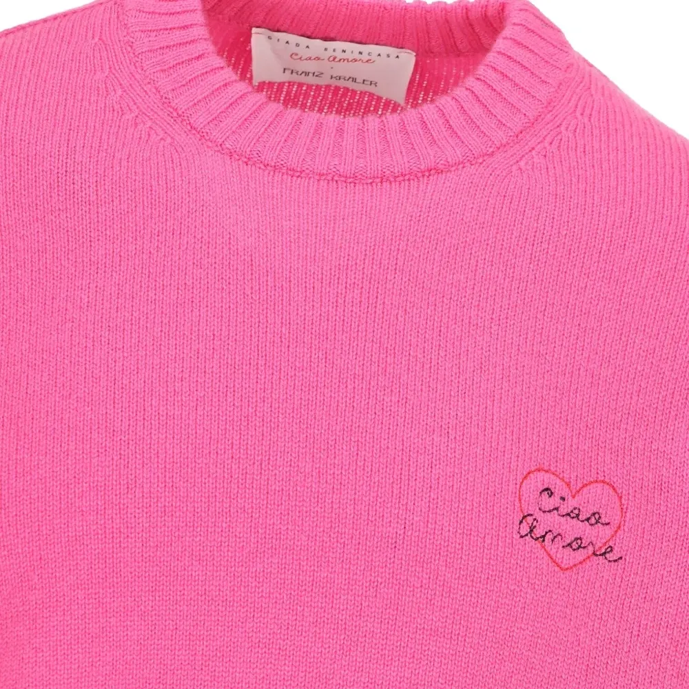 Кашемировый свитер с вышивкой в виде сердца