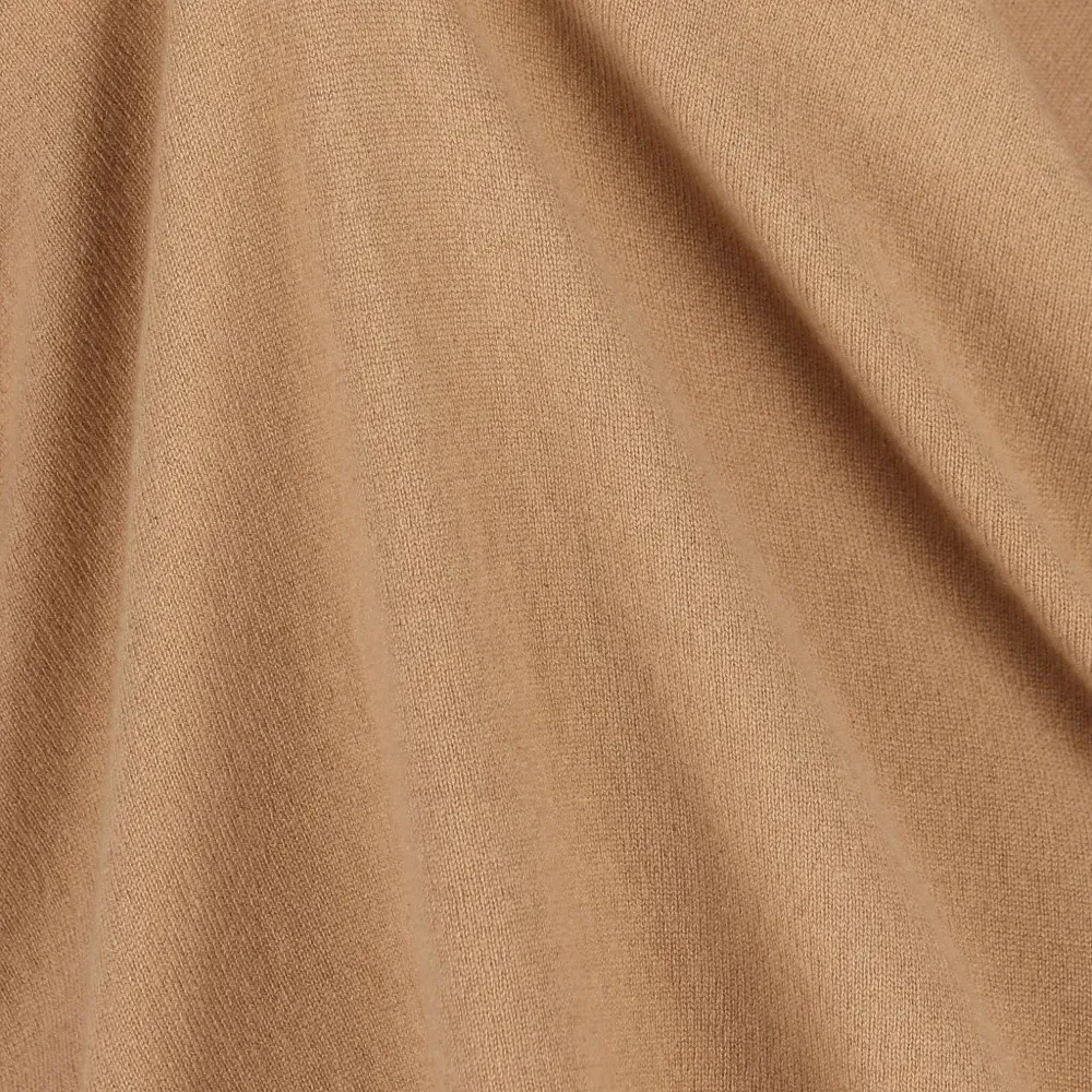 Кашемировый свитер с V-образным вырезом