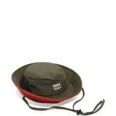 Кепка с нашивкой-логотипом и отделкой из вельвета