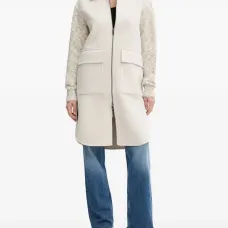 Пальто с вязаным рукавом и карманом