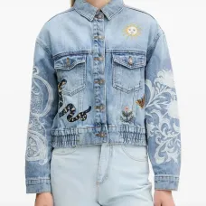 Джинсовая куртка с вышивкой