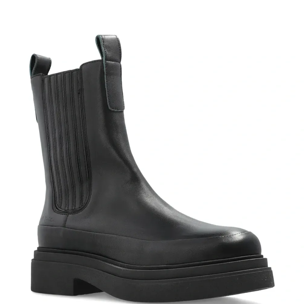 Ботинки с эластичными вставками