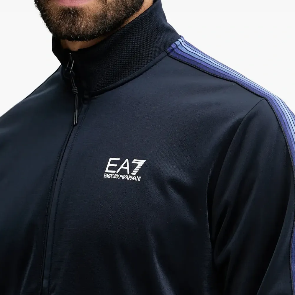 Спортивный костюм с логотипом