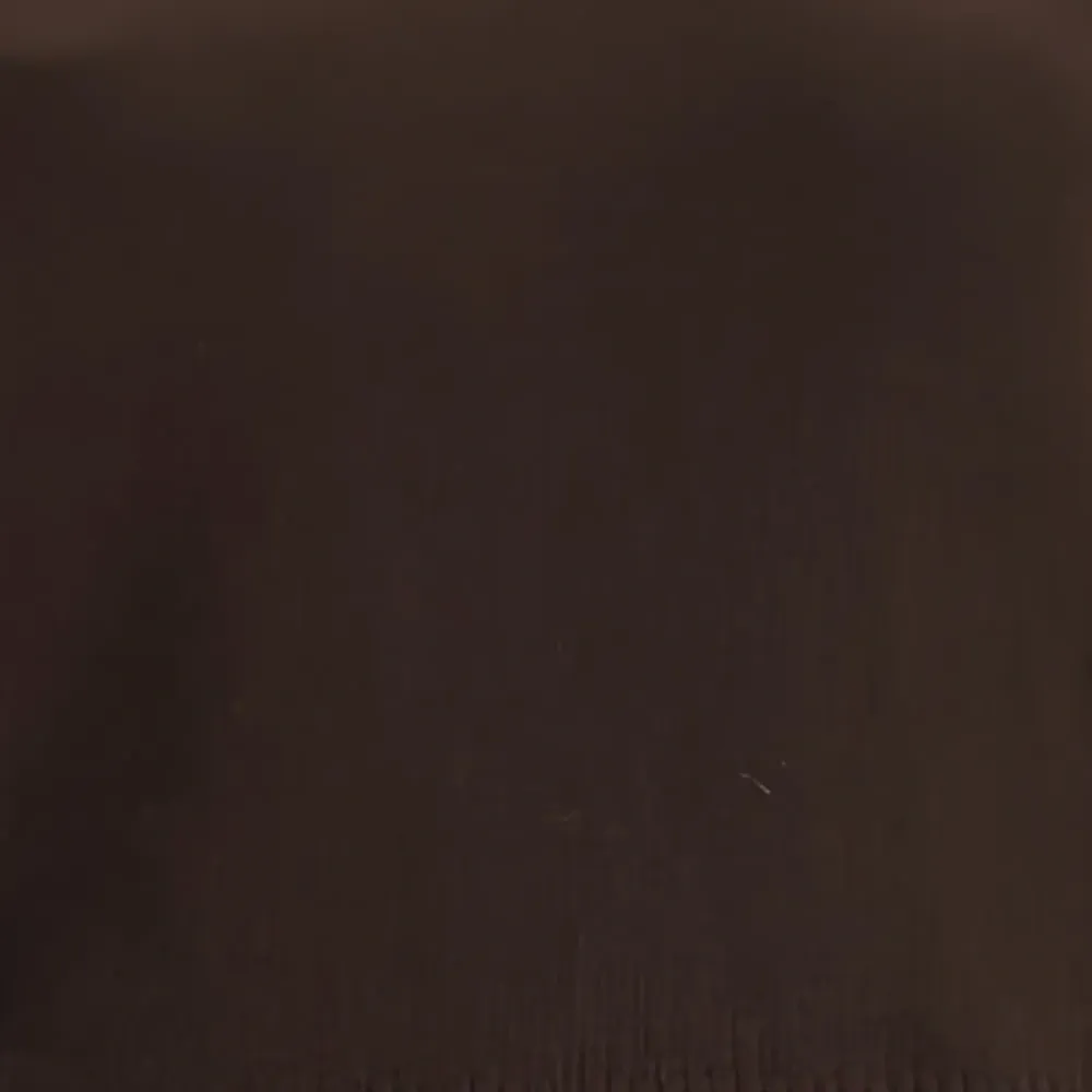 Свитер с круглым вырезом