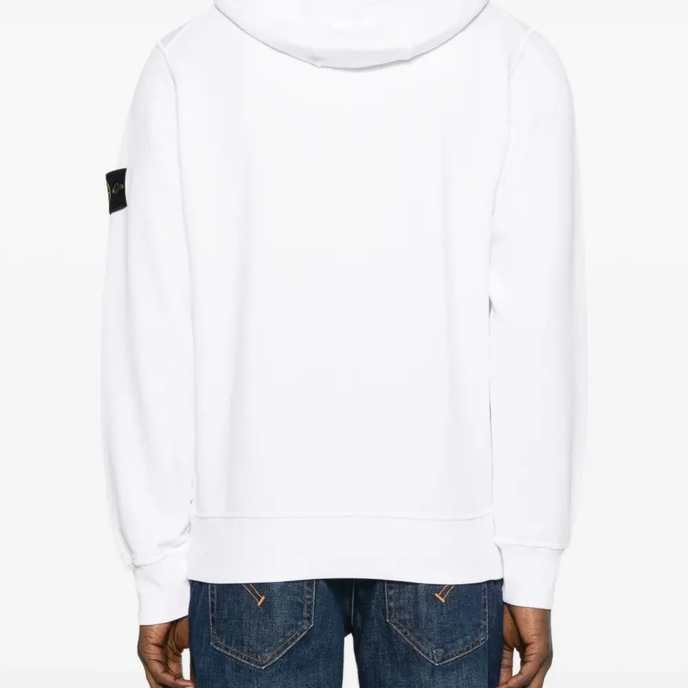 Худи с нашивкой-логотипом