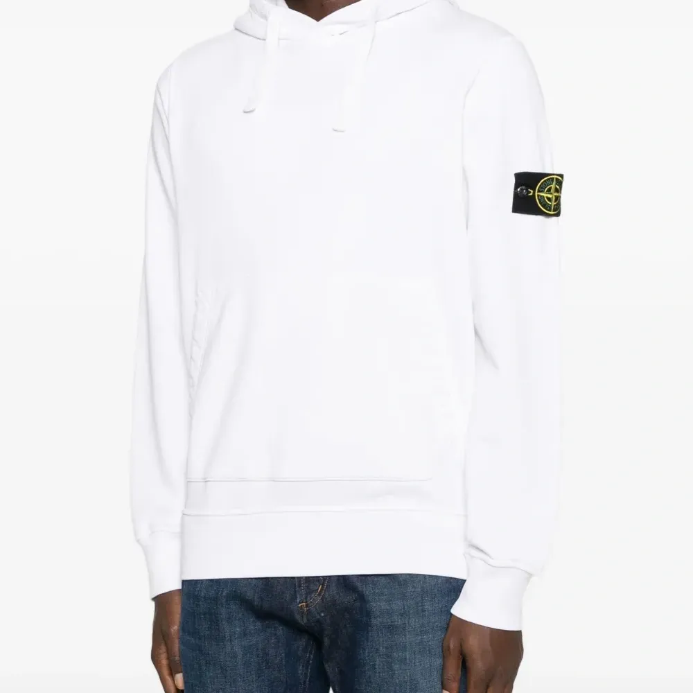 Худи с нашивкой-логотипом