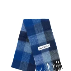 Клетчатый шарф с бахромой