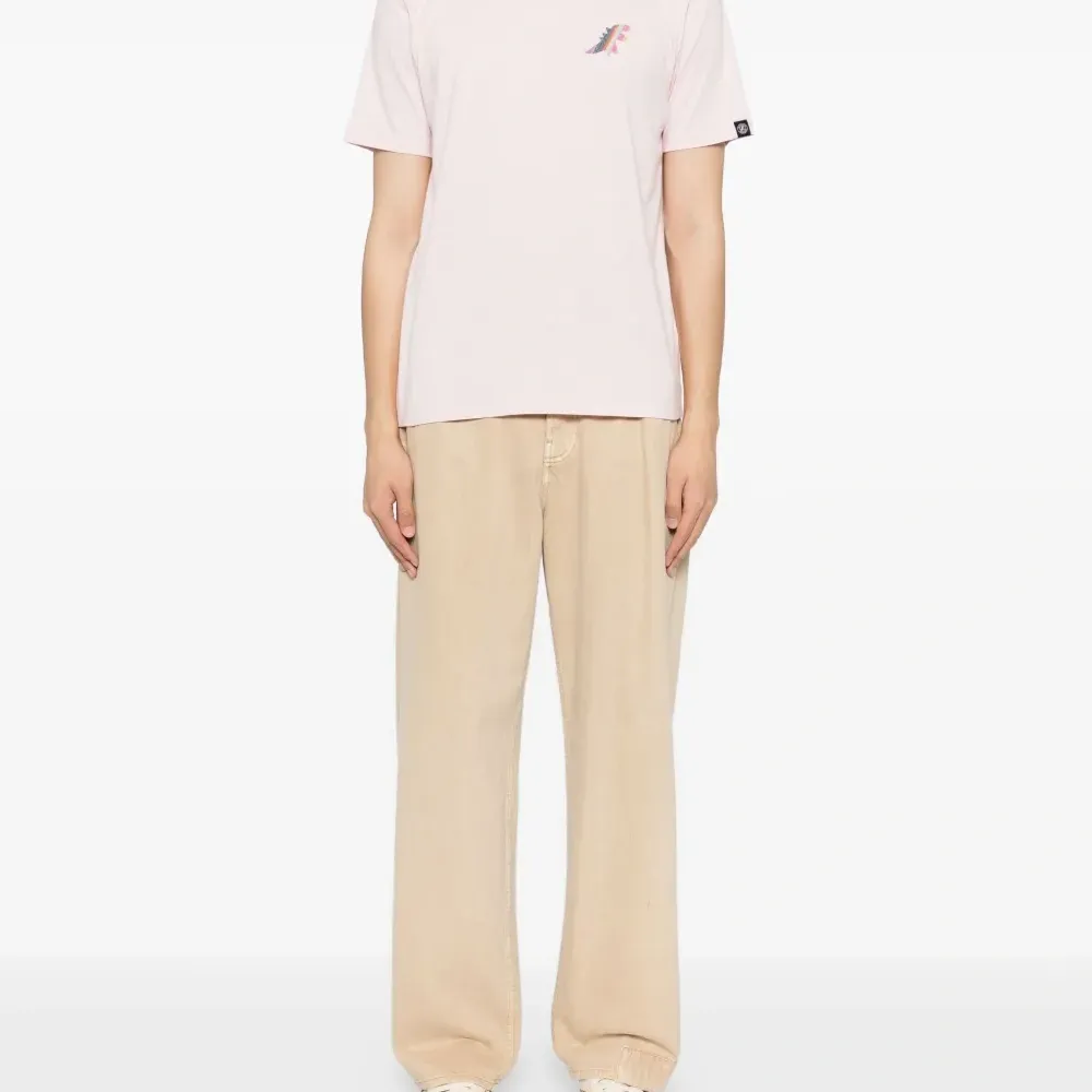 Футболка с вышитым логотипом Футболка с вышитым логотипом