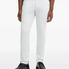 Брюки на пуговицах