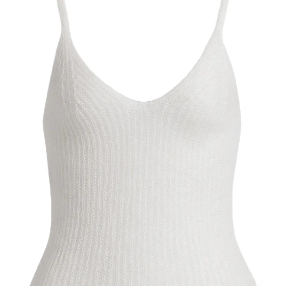 Топ на тонких бретелях