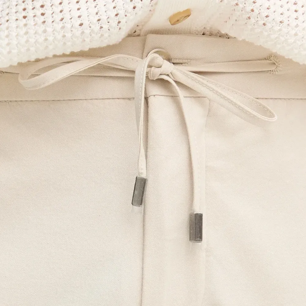 Брюки на завязке в талии