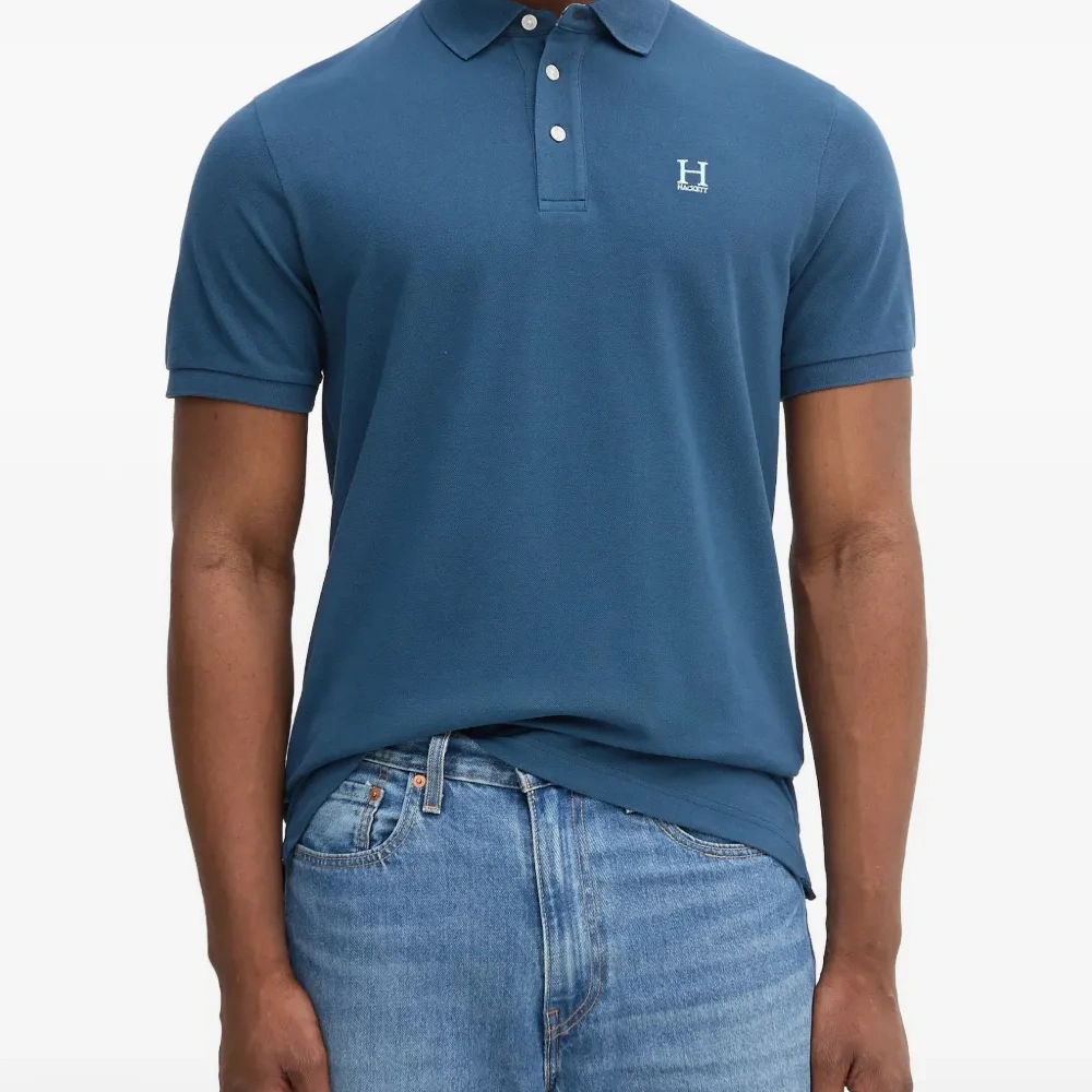 Поло с вышитым логотипом