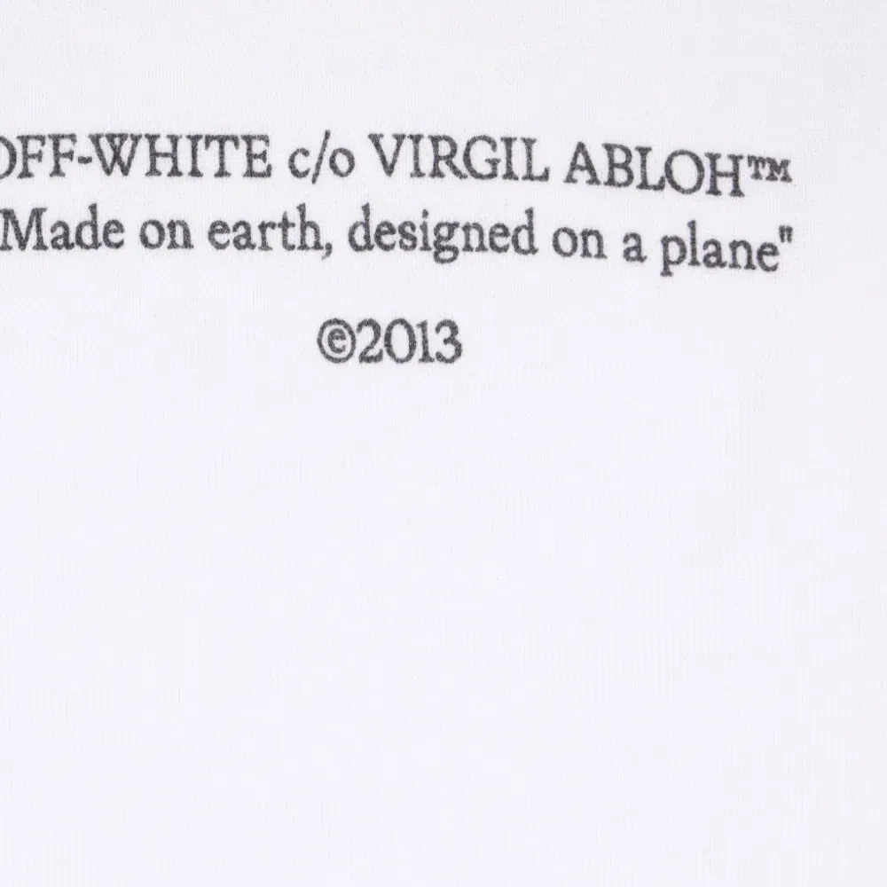 Толстовка с логотипом и карманом-кенгуру