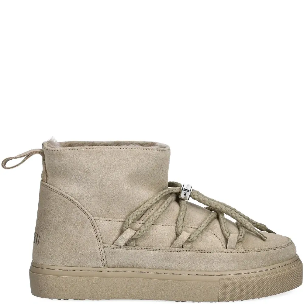 Ботинки на шнуровке Ботинки на шнуровке