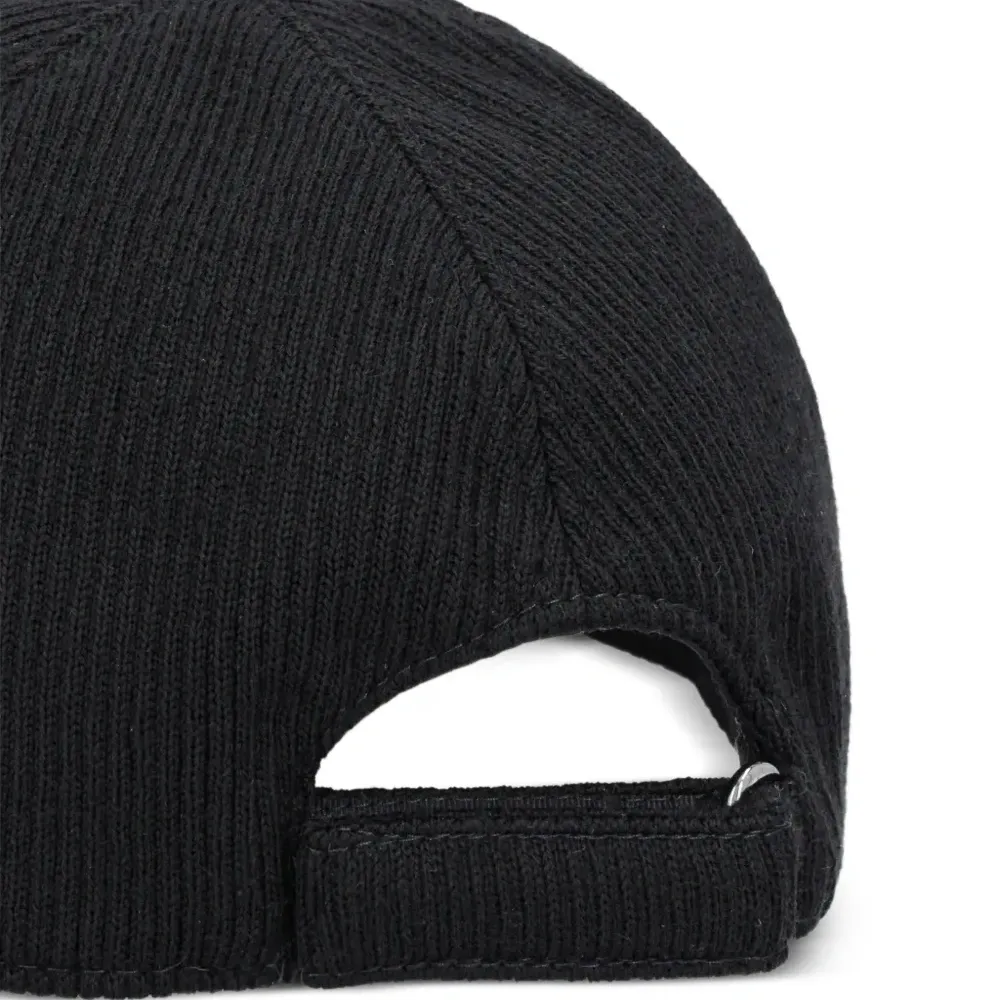 Бейсболка в рубчик с логотипом