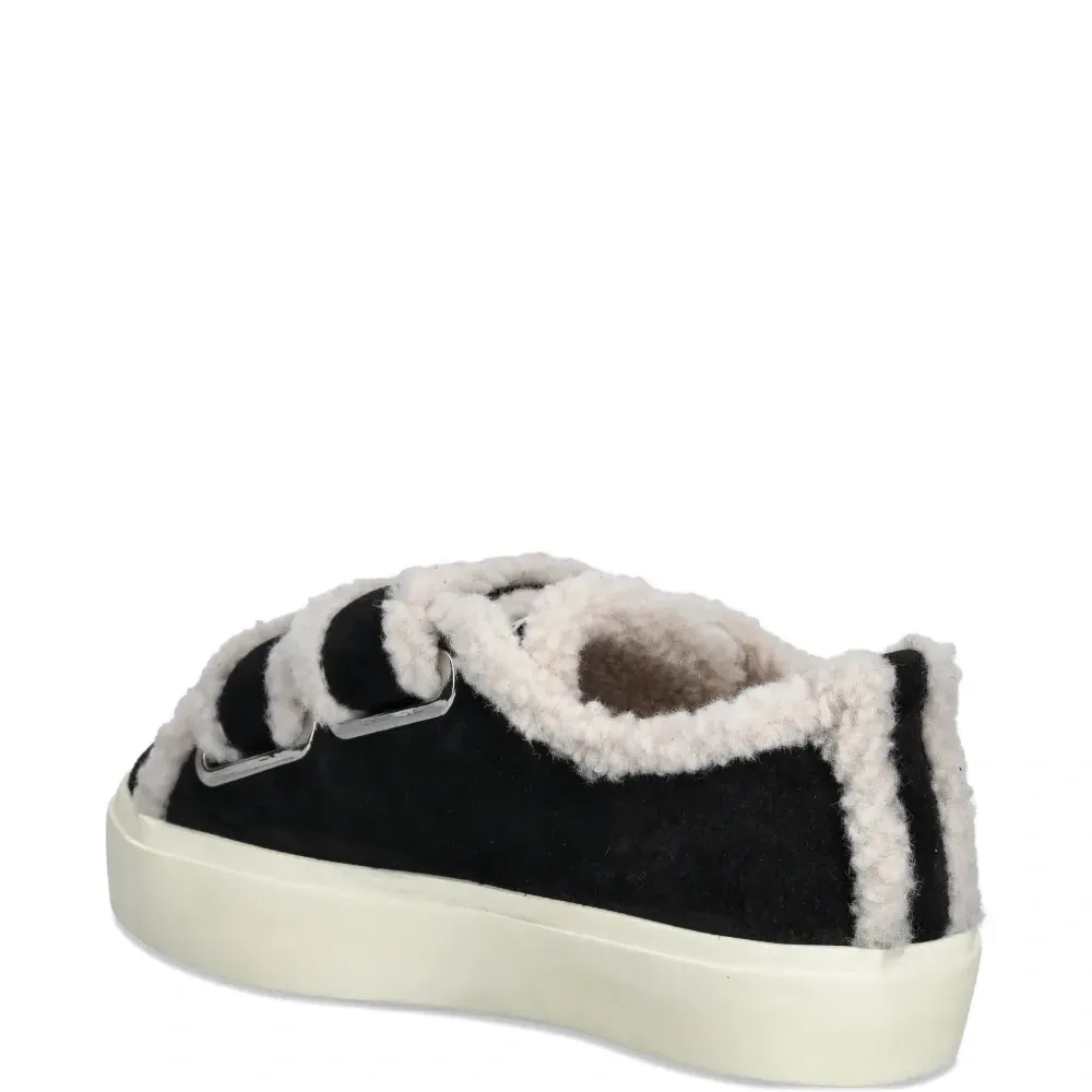 Кроссовки с отделкой из овчины