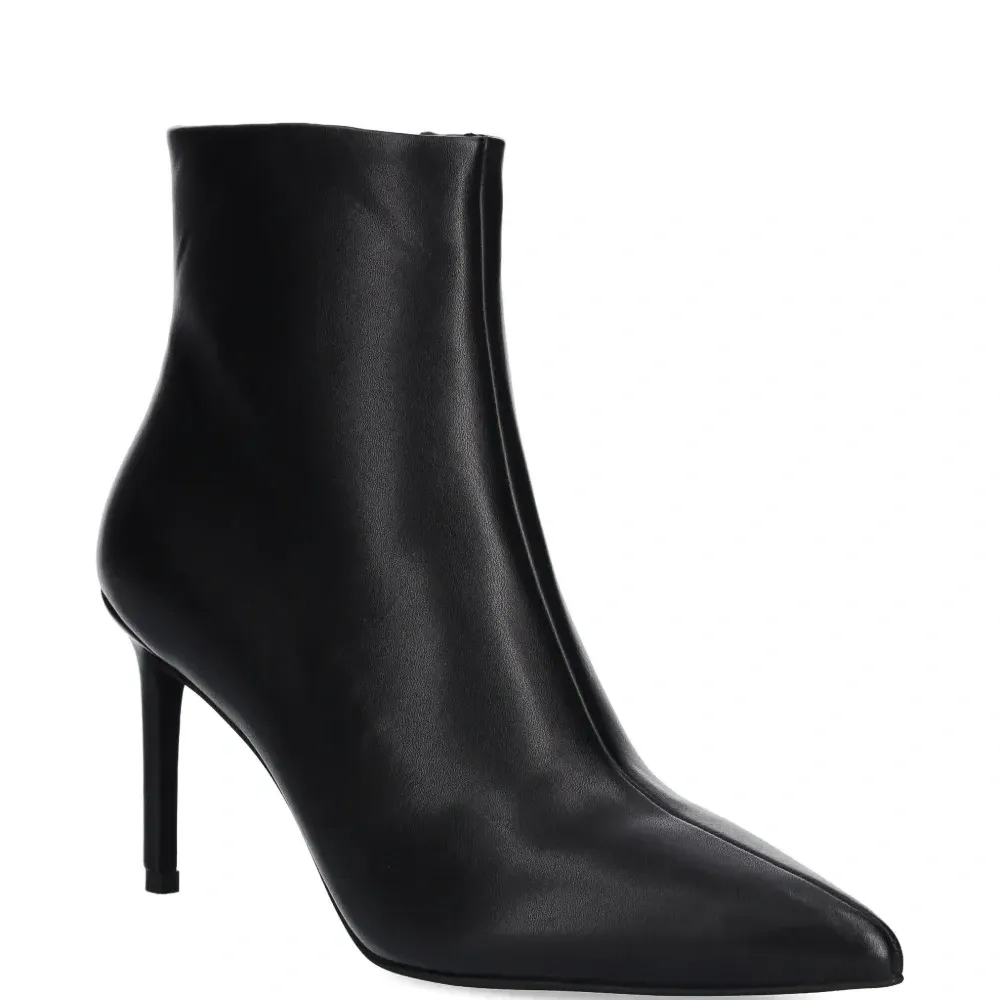Ботильоны на каблуке с заостренным носком