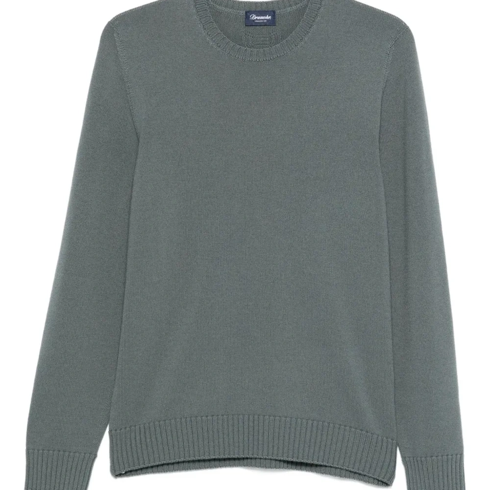 Свитер с круглым вырезом