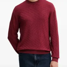 Свитер с круглым вырезом