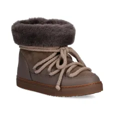 Ботинки на шнуровке Ботинки на шнуровке