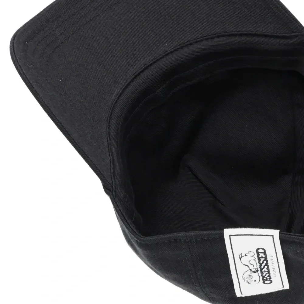 Бейсболка с вышитым рисунком