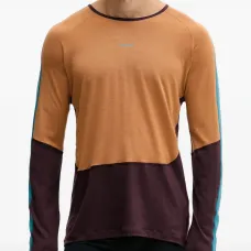 Лыжная одежда с цветными блоками