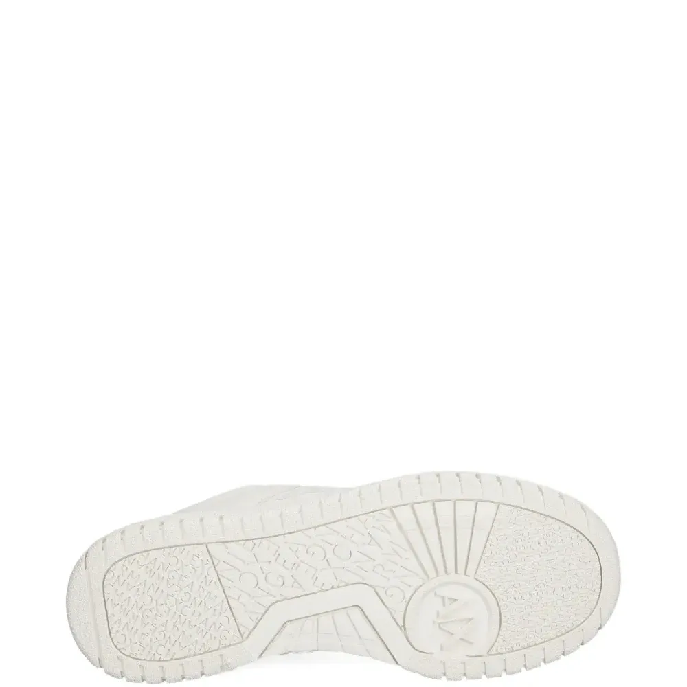 Кроссовки на шнуровке Кроссовки на шнуровке