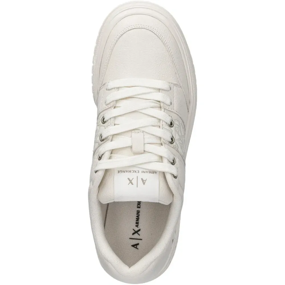 Кроссовки на шнуровке Кроссовки на шнуровке