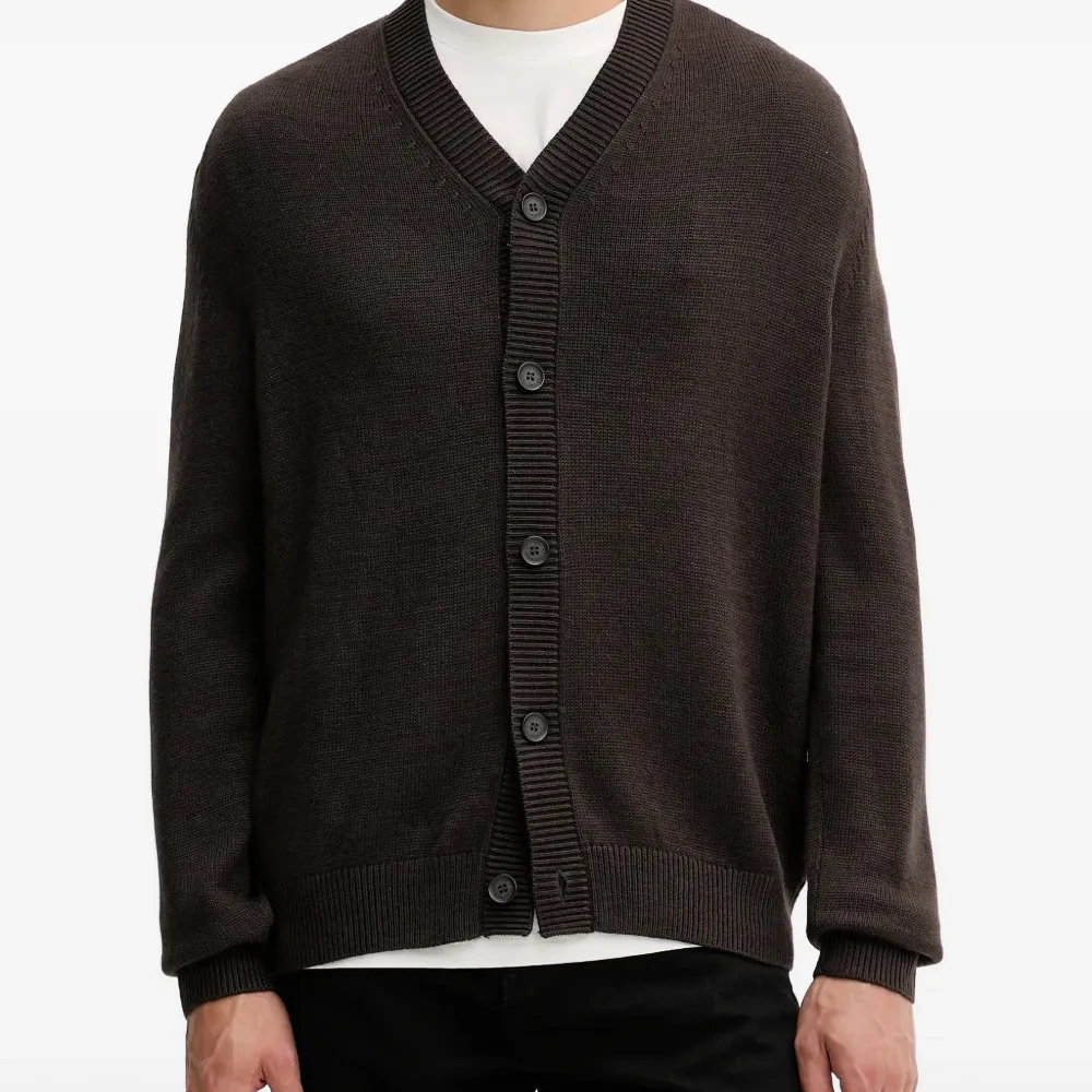 Кардиган с V-образным вырезом