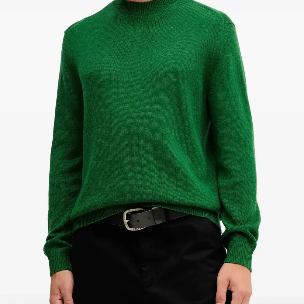 Джемпер с круглым вырезом