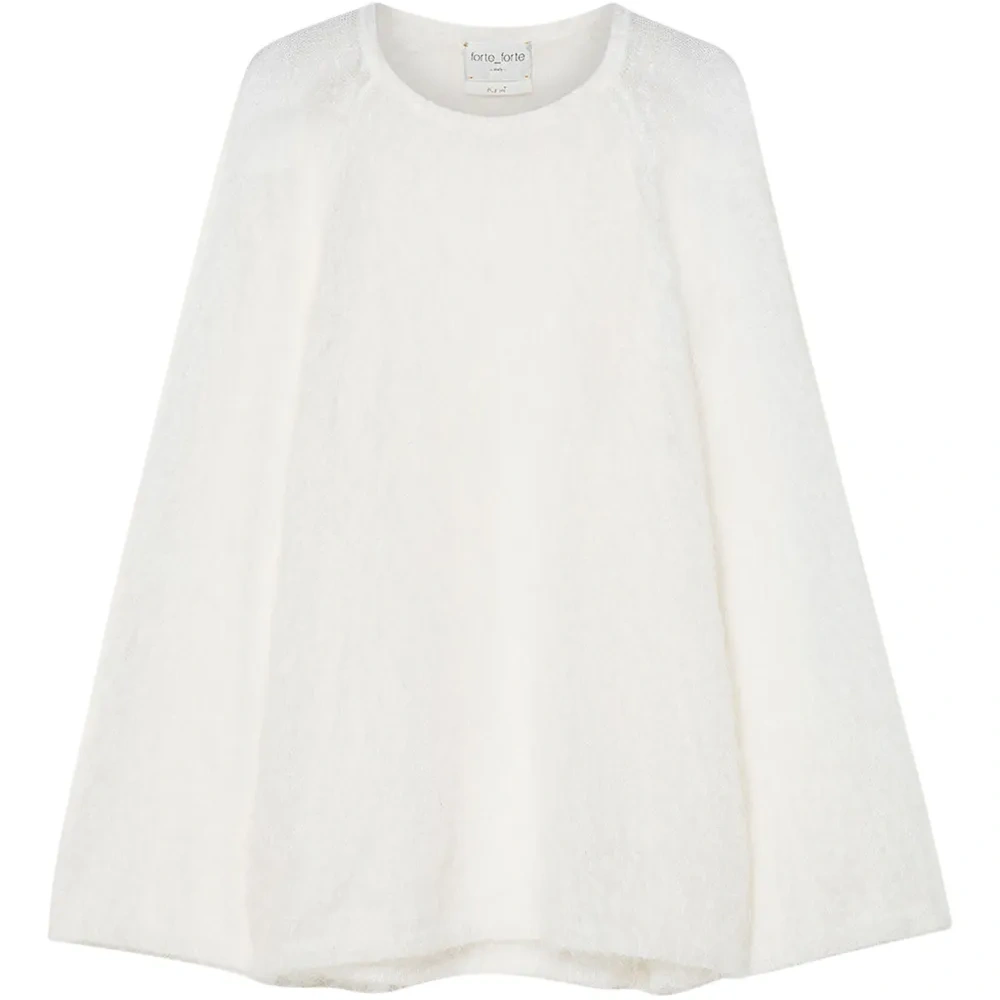 Свитер с круглым вырезом